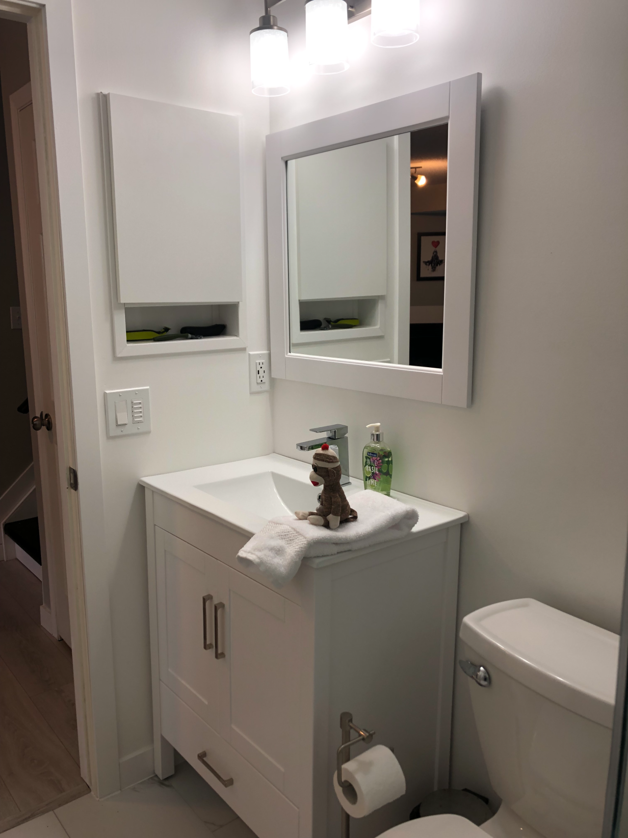 Sunday Success Story! Check Out Kimberley's Bathroom Remodel 🚿🛁🚽